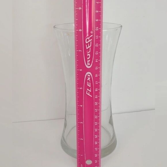 Vintage 70s Clear glass Vase Gathering 8 inches Vase Flowers Seashells - Picture 7 of 12